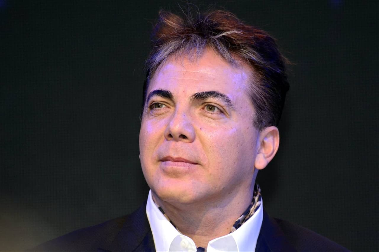 ¡Cristian Castro vuelve a la escuela a los 50 años! Este es el grado de estudios del cantante