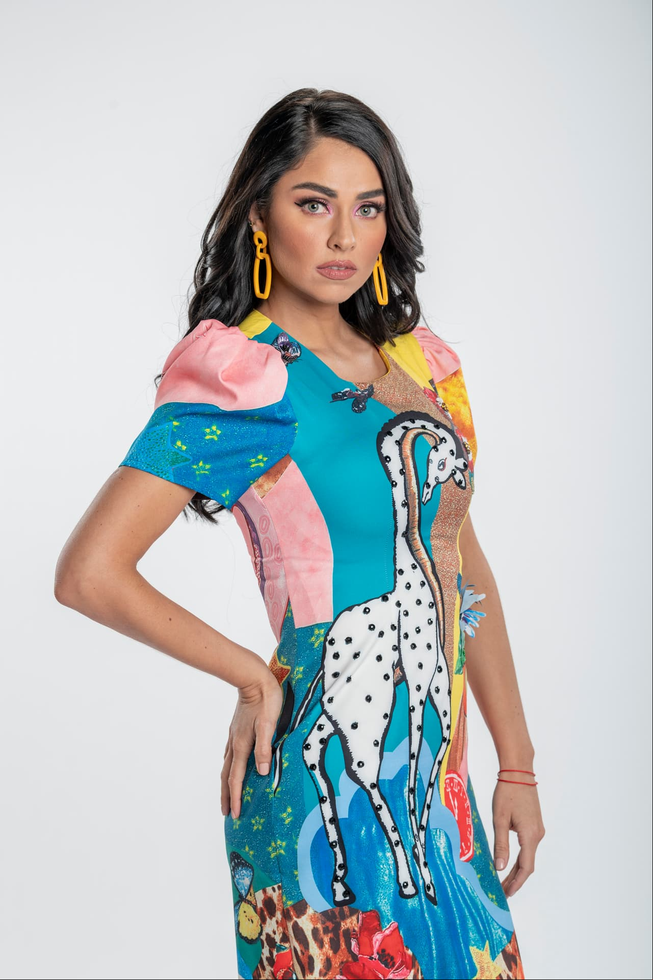 Claudia Martín tiene un talento nato para la cámara y nos ha demostrado ser una experta en moda y belleza.