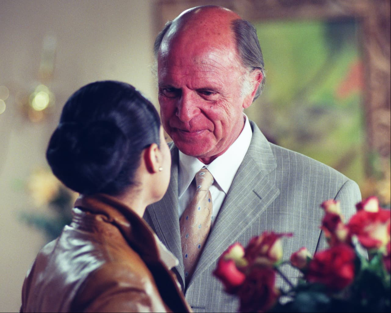 Juan Peláez fue un actor muy versátil que destacó por su capacidad de interpretar a nobles hombres o a temidos villanos. En este melodrama dio vida a 'Don Carmelo Quintero'. 10 años después, el histrión falleció el 23 de noviembre de 2013, vícticima de cáncer.