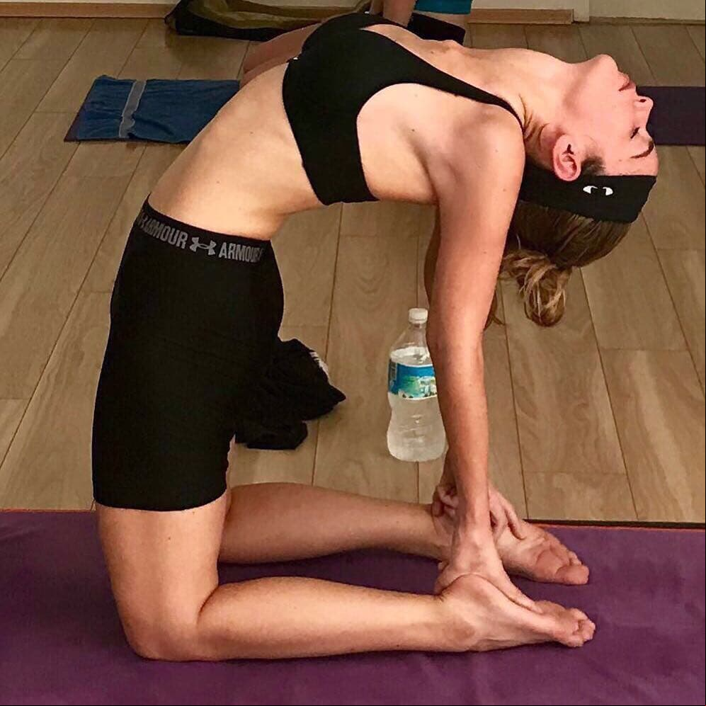 Sodi mantiene la línea haciendo yoga y otras actividades.