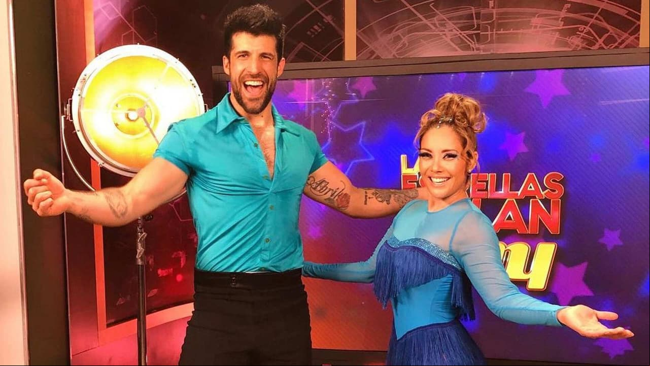 Silverio y Sugey tienen nuevo incidente con su vestuario y se atoran al final de su coreografía