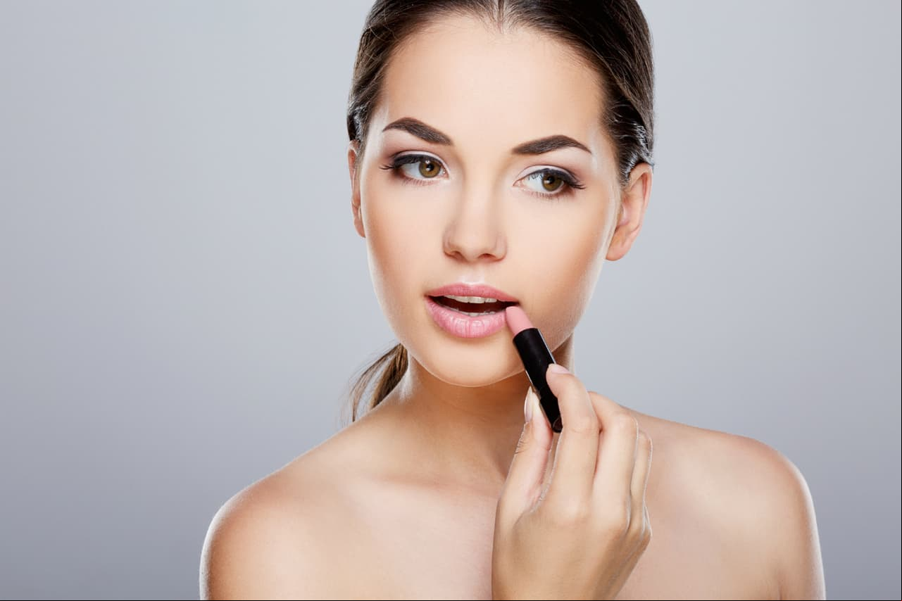 ¿Cómo escoger el tono de labial según tu color de piel?