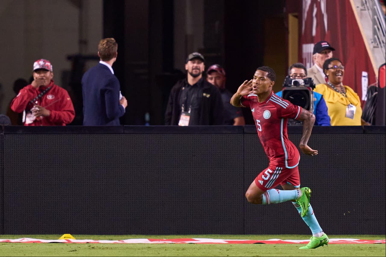 ¡Llenos de dudas! México no supo mantener una ventaja de dos goles y Colombia vino de atrás para llevarse el triunfo con un golazo de Wilmer Barrios.