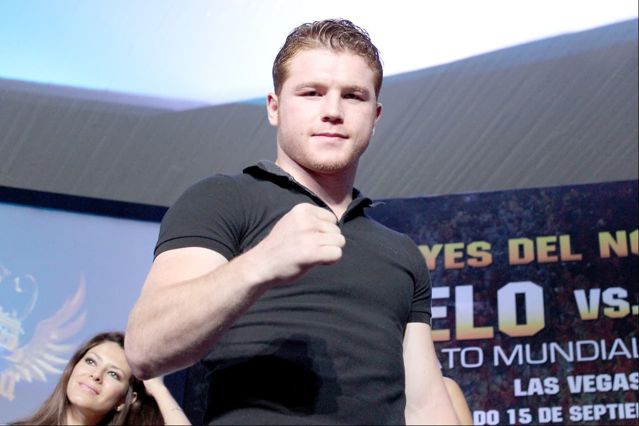 ‘Canelo’ Álvarez desaira a la prensa en el bautizo de su hijo: ‘No sé quién los invitó’