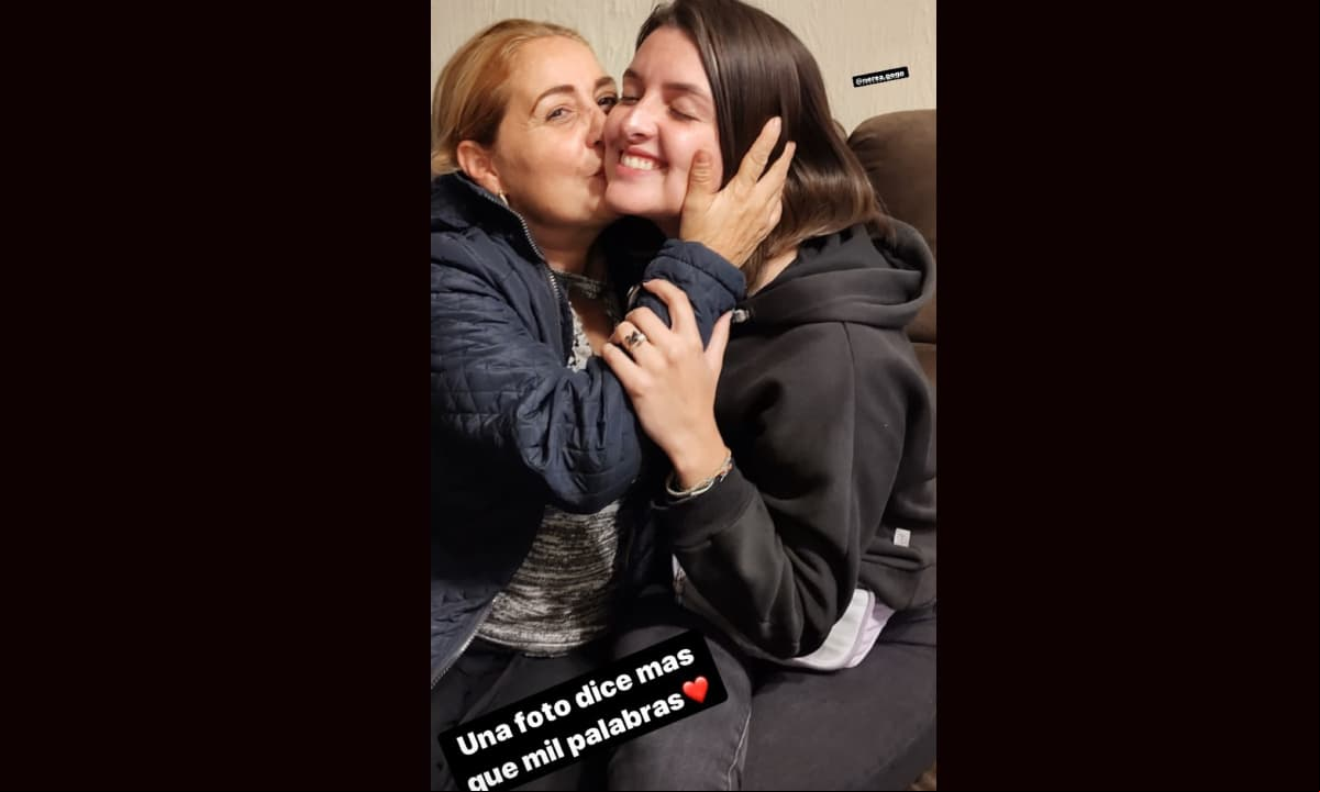 Al mismo tiempo que Nerea Godínez recordó los inicios del actor, también destacó la estrecha relación que tiene con su suegra y sus cuñadas, a quienes les dedicó el mensaje: “Las amo”.