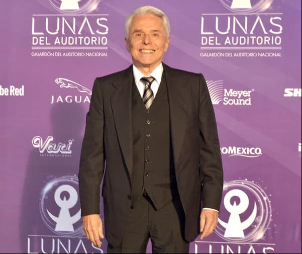 Enrique Guzmán dice que está al pendiente de la salud de Silvia Pinal