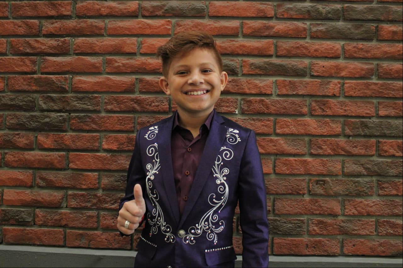 &quot;Canelito&quot; y Nuria, los pequeños grandes cantantes