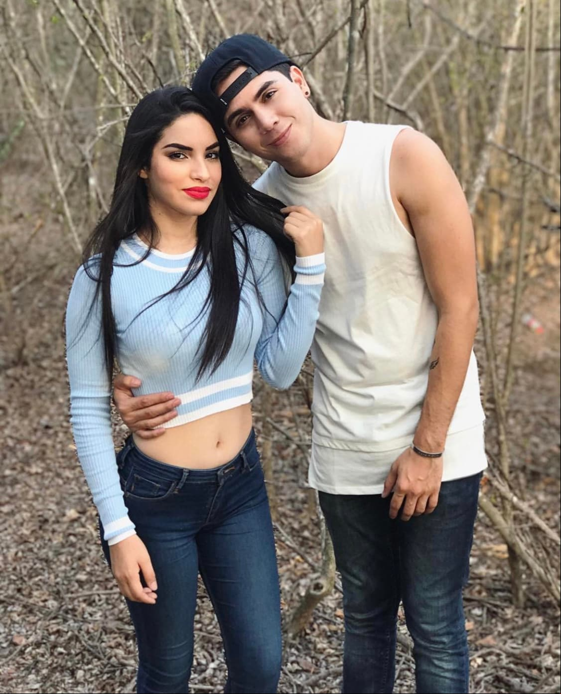 Fue precisamente en su adolescencia, cuando "JD", como también se le conoce, conocería a Kimberly Loaiza, su esposa y madre de sus hijos Kima Sofía y Juan de Dios Jr.