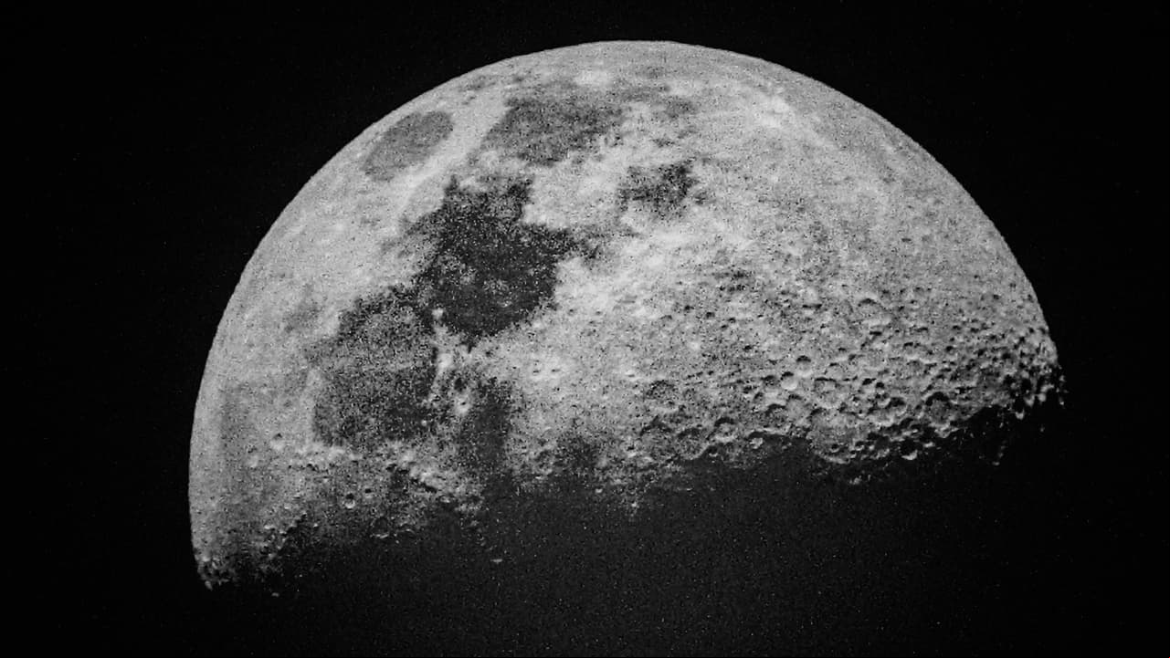 Horóscopo de hoy 7 de mayo 2025: suelta el control y fluye con la energía lunar