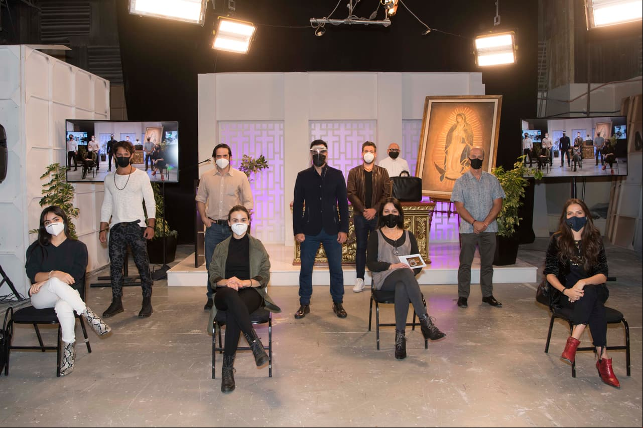 La telenovela ‘Vencer el Desamor’ inició de manera oficial con sus grabaciones en Televisa San Ángel, con la presencia de todo el elenco física y virtualmente.