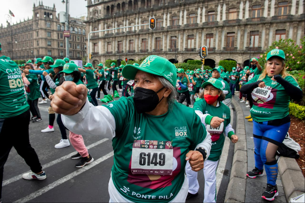 Hombres, mujeres, niños y ancianos se dieron cita para tirar el jab.
<br>