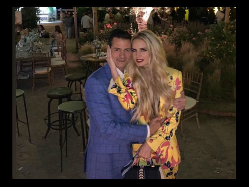 Tania Ruiz y Enrique Peña Nieto se mostraron muy enamorados