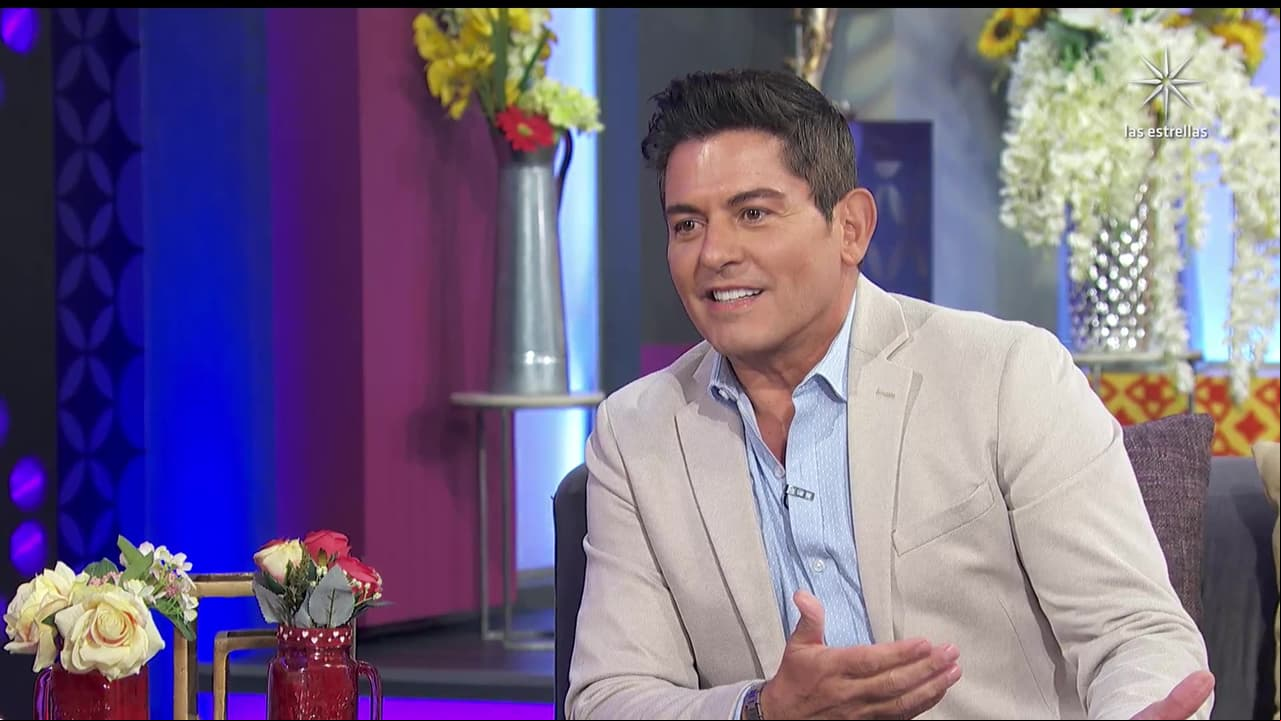 Ernesto Laguardia regresa a Televisa y luce más jovial que nunca en ‘Volverte a ver’
