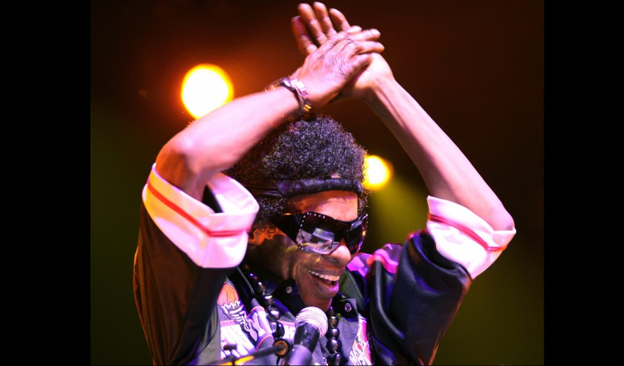 Muere Sly Stone, músico americano, considerado el genio rebelde del Funk; a causa de la EPOC