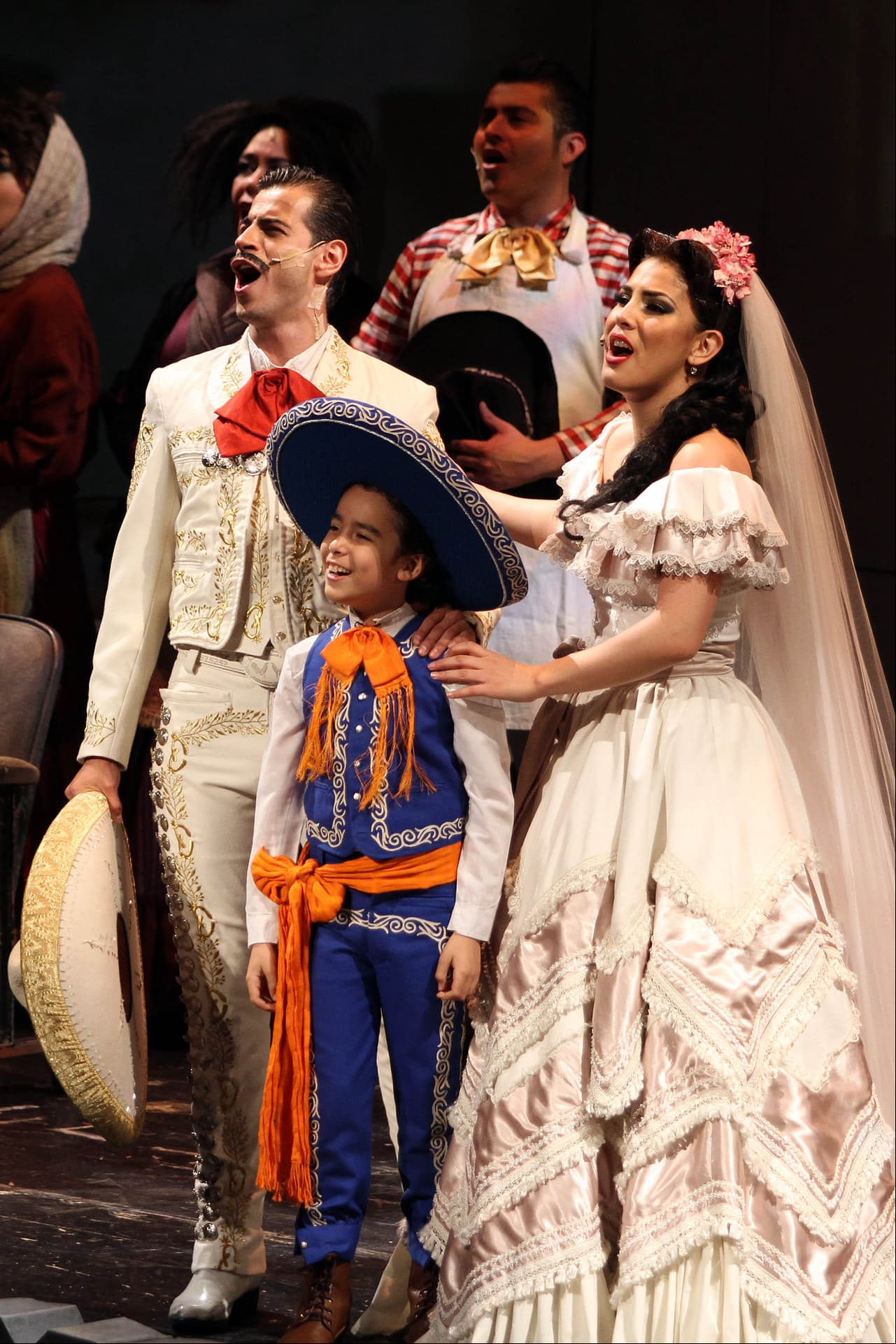 En 2011 se unió al elenco de la obra musical 'Si nos dejan' con el papel de 'Peligro', un matón que buscaba impedir que los protagonistas consumaran su amor.