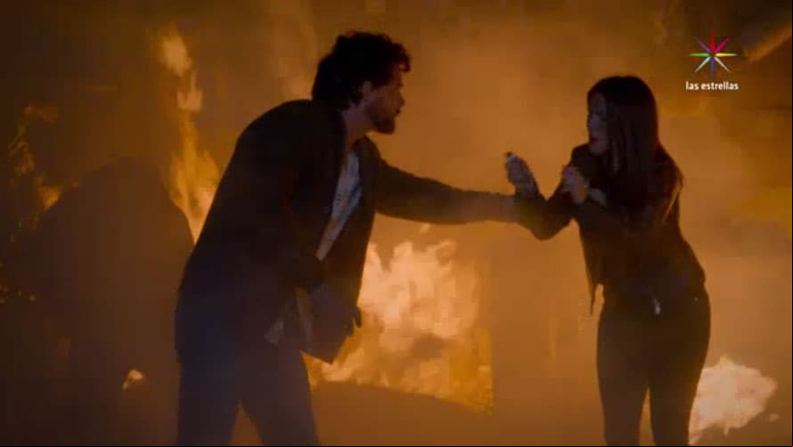 ¡Qué miedo! ¡Isabel cae desmayada en medio de un incendio!